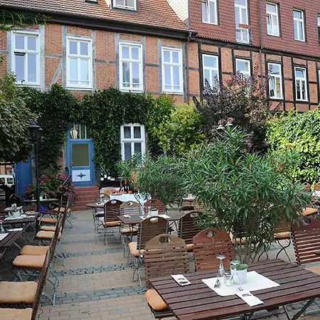 Weinhaus Woehler Otel