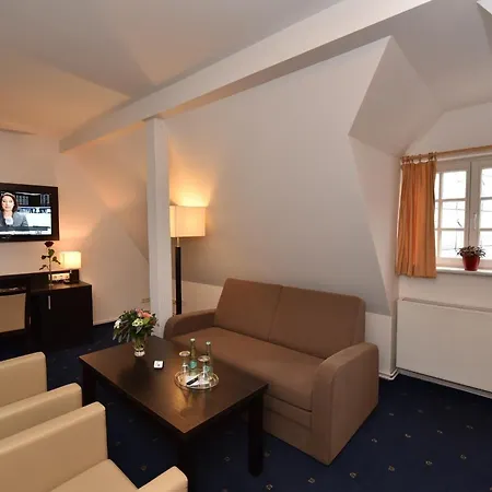 Hotel Weinhaus Woehler 3*