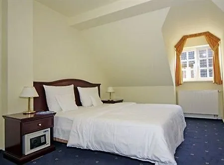Weinhaus Woehler ホテル 3*
