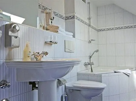 Weinhaus Woehler Szálloda