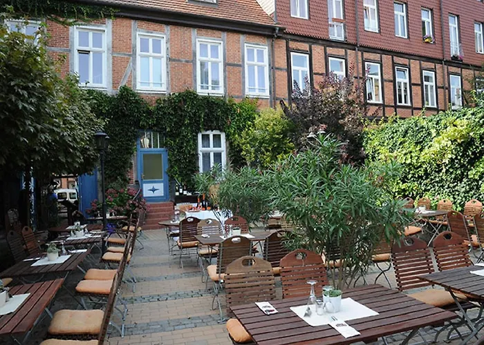 Hotel Weinhaus Woehler 3*