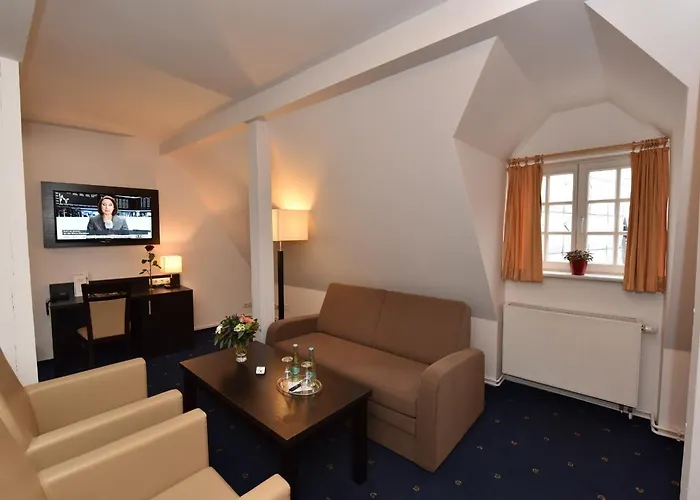 Hotel Weinhaus Woehler 3*